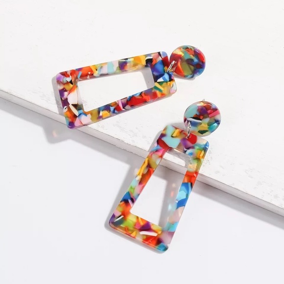 ✨HP!✨Retro Oversized Geometric Resin Earrings - Picture 5 of 7